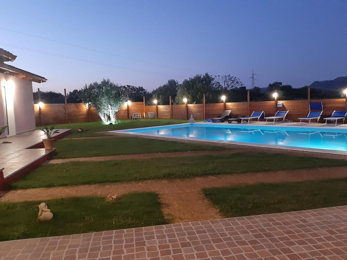 Villa Erilia San Giovanni Suèrgiu Exterior foto
